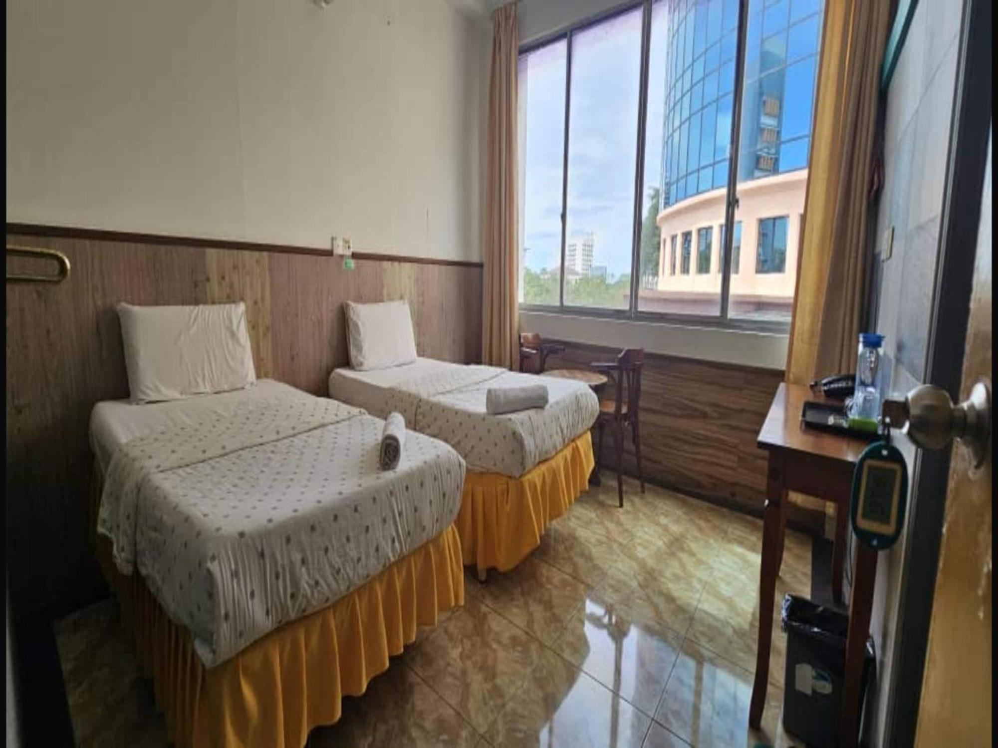 Oyo 90979 Sianglory Inn Kota Kinabalu Ngoại thất bức ảnh