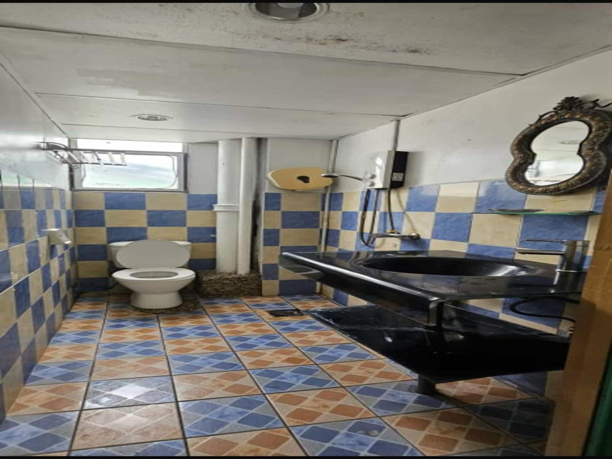 Oyo 90979 Sianglory Inn Kota Kinabalu Ngoại thất bức ảnh